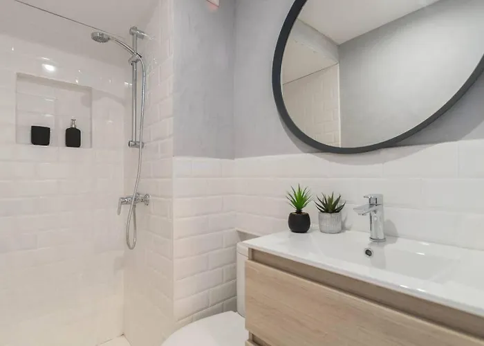 Daire Banana Boutique